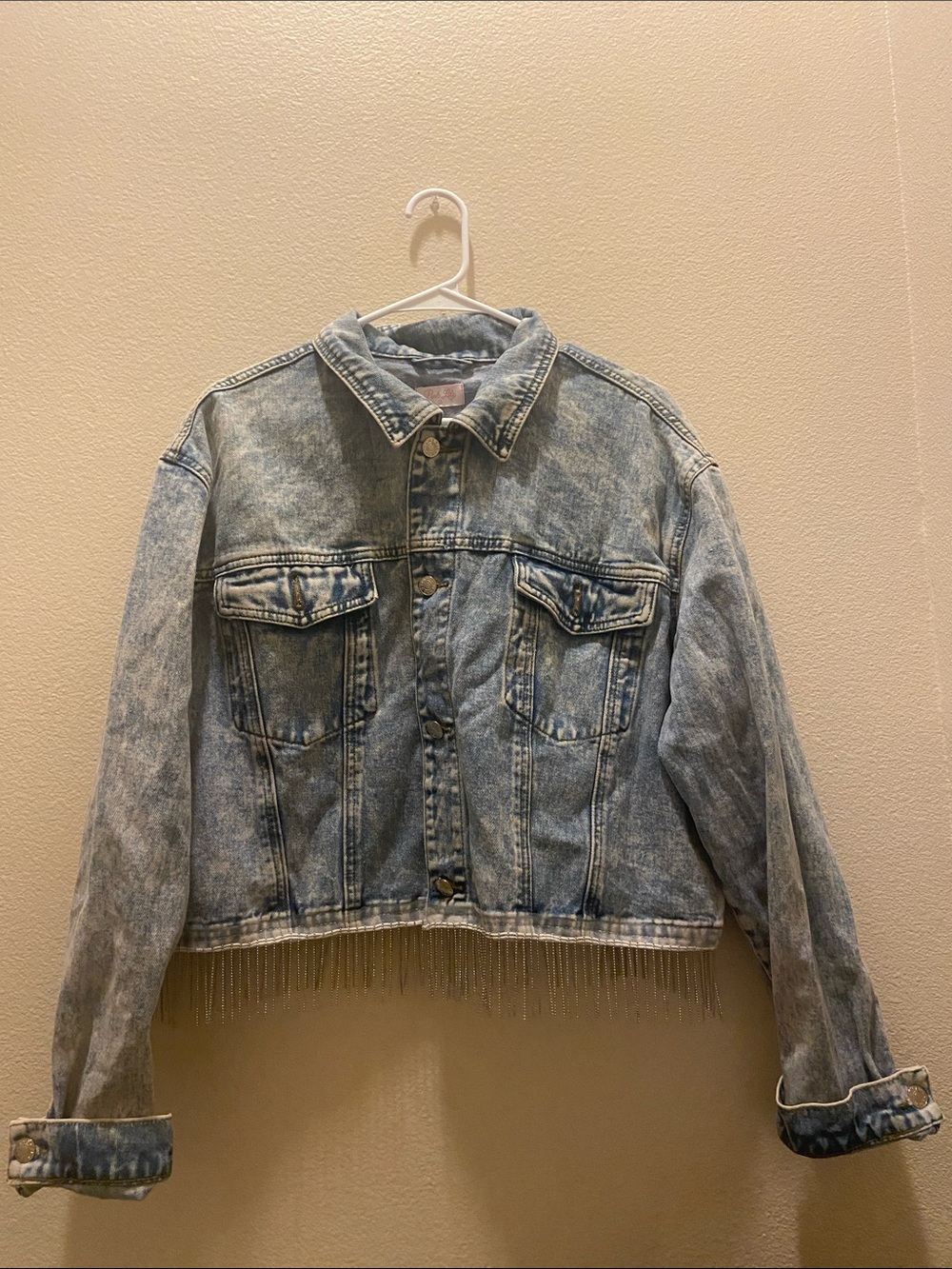 Vintage-Inspired Light Wash Denim Jacket with beaded Fringe Trim size large
